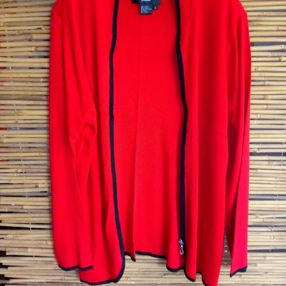 Colette Mordo for Sadimara L Long Sleeved Zip Front Knit Top in Red Black - Picture 1 of 4